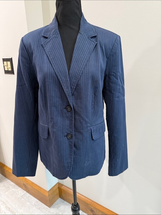 Tommy Hilfiger Jackets & Blazers - Tommy Hilfiger Women’s Navy and white pinstripe Blazer Jacket size 12